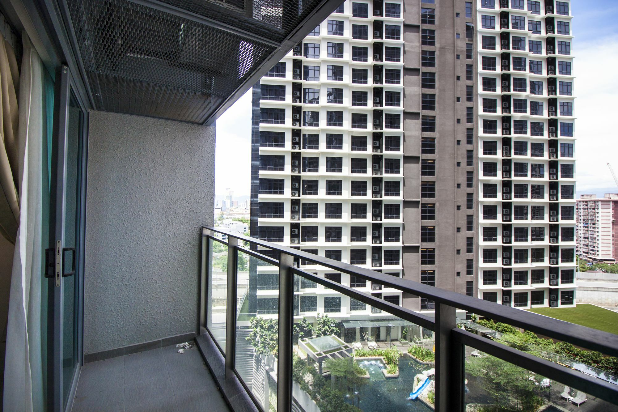 Summer Suites By Plush Kuala Lumpur Exterior photo